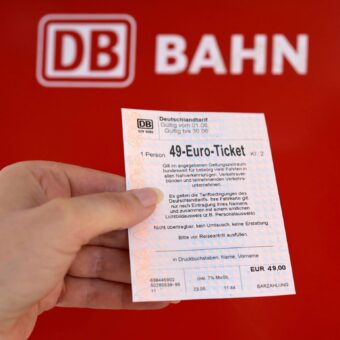 Almanya’da 49 Euroluk bilet dönemi başlayacak